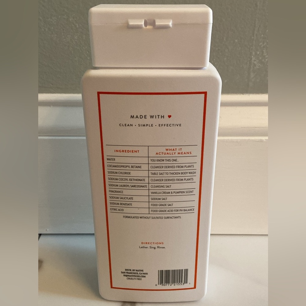 Native Vanilla Cream and Pumpkin Body Wash - Picture 2 of 3